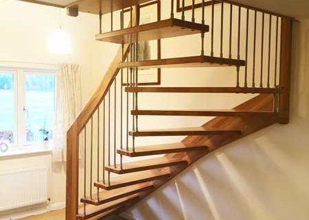 Oak Half Turn Stair