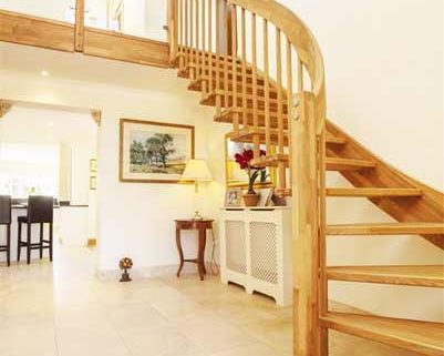 Quarter Turn Oak Stair with Oak Spindles