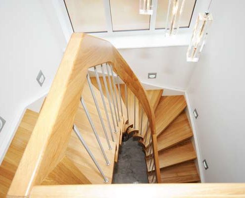 Oak-curved-handrail
