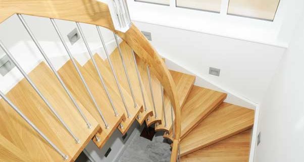 Twisting-Oak-handrail