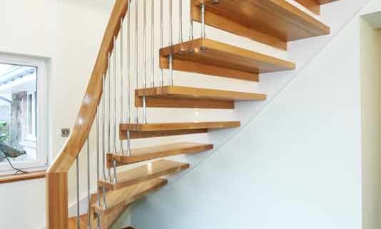Curving Oak Staircase